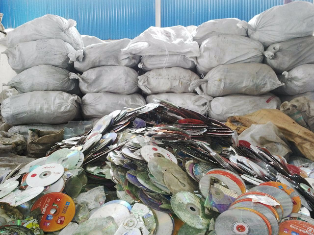 PC-CD-DVD-Discs-Scrap.jpg